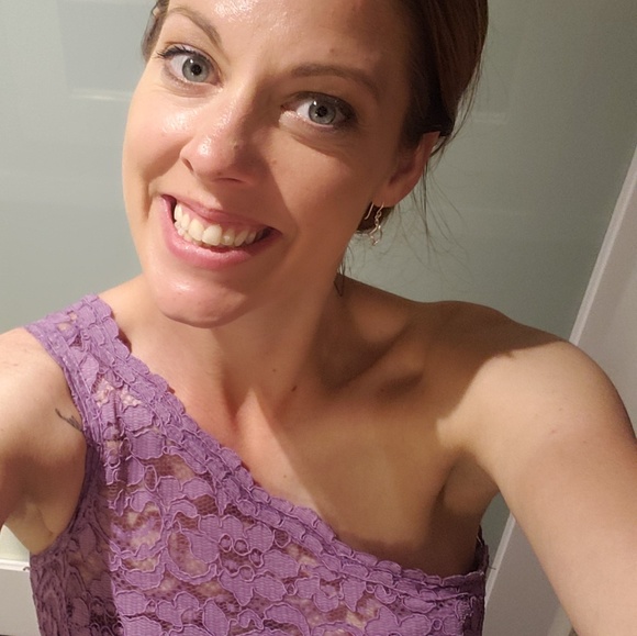 Meet your Posher, Hayley - Picture 1 of 1